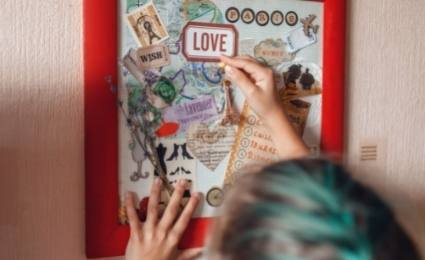 The Ultimate Vision Board Guide: 5 Steps!